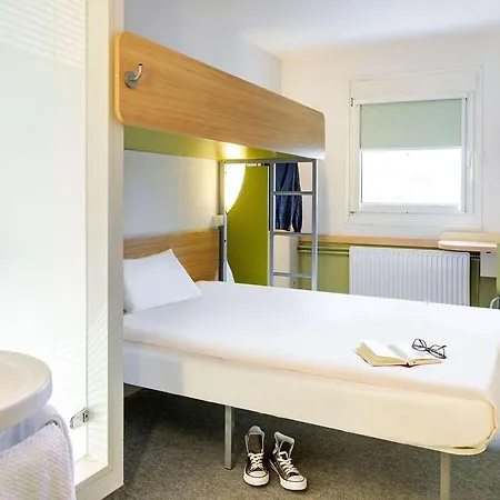 Hotel Ibis Budget Ost *