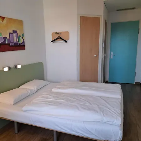 Hotel Ibis Budget Ost
